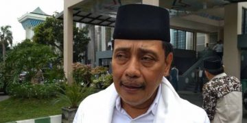 Ketua nu jatim hasan mutawakkil alallah di masjid-al akbar surabaya