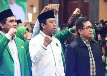 Ketua Umum DPP PPP romahurmuziy tengah