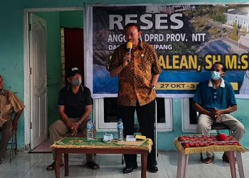 Jonas Salean Berikan Sejumlah Bantuan Bagi Masyarakat di Saat Reses