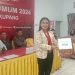 Ketua DPD Perindo Kota Kupang Markus Imanuel Nubatonis Serahkan Berkas Bacaleg ke KPU Kota Kupang