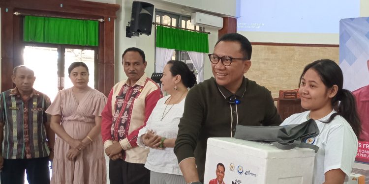 Cegah Stunting dan Gizi Buruk, Ansy Lema Beri Bantuan Makanan Tambahan