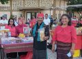 Hadiri Festifal Budaya Di Naikoten Dua, Penjabat Walikota Kupang Borong Hasil UMKM