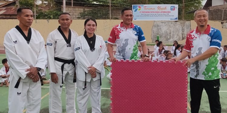 Tingkatkan Kualitas Atlet Taekwondo, Dojang Pertamina Dapat Bantuan Matras Dari PT Pertamina