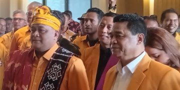 “Gadis Cantik” Itu Diberi Waktu Untuk Tentukan Sikap Politik