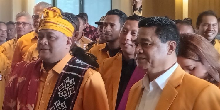 “Gadis Cantik” Itu Diberi Waktu Untuk Tentukan Sikap Politik
