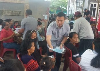 Dr. Christian Widodo Dimata Warga Kota Kupang