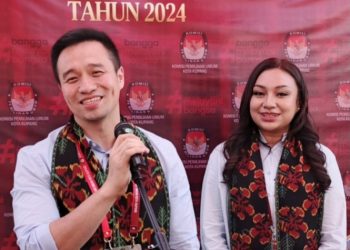 Dr. Christian Widodo Dimata Warga Kota Kupang