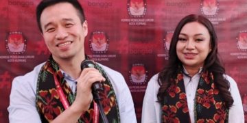 Dr. Christian Widodo Dimata Warga Kota Kupang