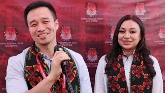 Dr. Christian Widodo Dimata Warga Kota Kupang