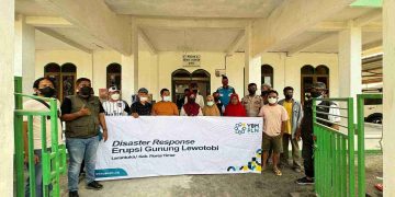 Peduli Pengungsi Erupsi Gunung Lewotobi, YBM PLN NTT Gerak Cepat Salurkan Bantuan