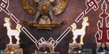 Sembilan Fraksi Di DPRD NTT Menerima Lima Ranperda Untuk Dibahas Sesuai Mekanisme