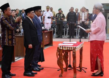 Dua Anggota DPRD NTT PAW Dilantik