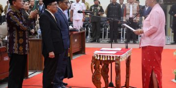 Dua Anggota DPRD NTT PAW Dilantik