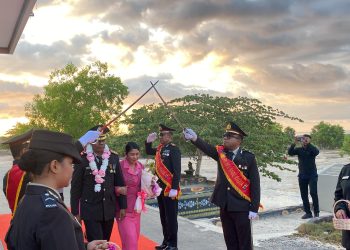 Perpisahan Sang Legenda, Kompol David S. Lasa, Warnai Polres Sabu Raijua dengan Air Mata dan Harapan