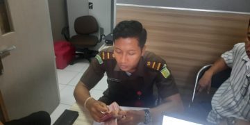 Kejari Sabu Sita Rp30 Juta dari Direktur PT. TJL Terkait Dugaan Korupsi Pengelolaan Mesin Pabrik Rumput Laut