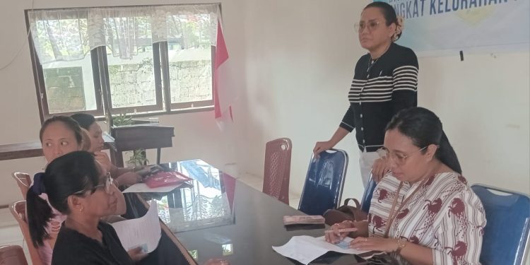 Sebanyak 41 KPM Di Kelurahan Nefonaek Dapat BLT