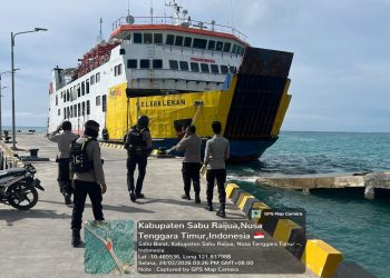 Patroli Perintis Presisi, Samapta Polres Sabu Raijua Jaga Kamtibmas dan Edukasi Warga