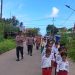 POLSEK SABU BARAT GELAR JALAN PAGI BERSAMA MURID SD MADRASAH IBTIDAIYAH SEBA 
