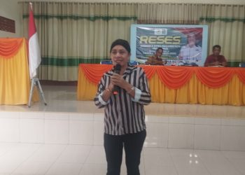 Reses Di Flores Timur, Anggota DPRD NTT, Ana Waha Kolin Mendapat Apresiasi Dari Warga Lamawalang