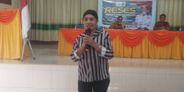 Reses Di Flores Timur, Anggota DPRD NTT, Ana Waha Kolin Mendapat Apresiasi Dari Warga Lamawalang