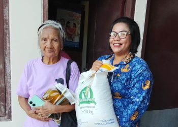 Penyaluran Bantuan Pangan Di Kelurahan Naikoten Dua Berjalan Lancar