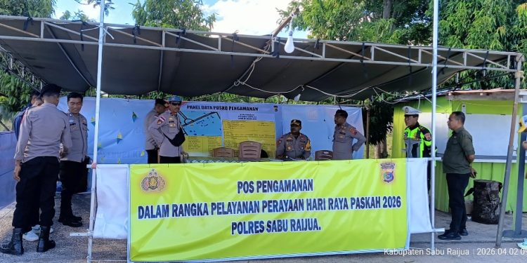 TAK KENAL LELAH – POLISI SABU RAIJUA SIAP JAGA KEAMANAN MOMEN PERAYAAN PASKAH