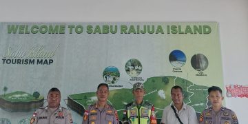 Tak Sekadar Meninjau, AKP Yohny Malandolu Hadir Menguatkan Personel di Bandara Tardamu