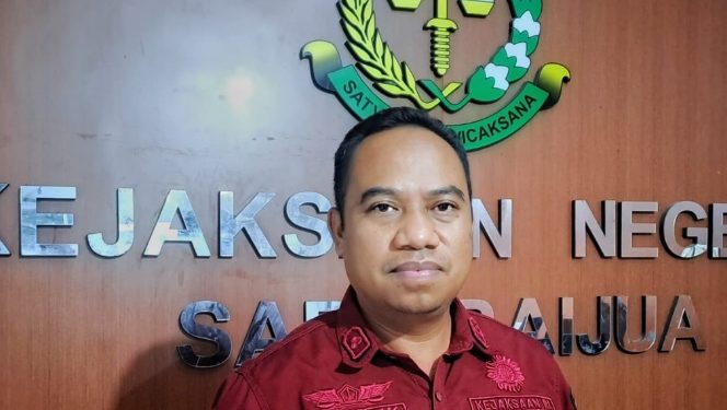 MANTAN ANGGOTA DPRD SABU RAIJUA DIPERIKSA DALAM KASUS PEMBERIAN MODAL USAHA PABRIK RUMPUT LAUT