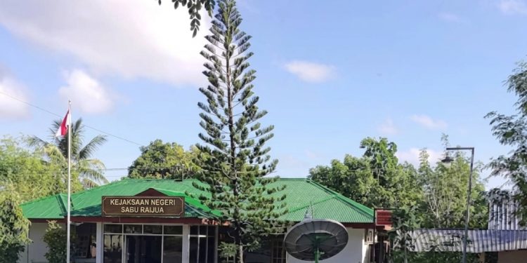 Kejari Sabu Raijua Periksa Mantan Anggota DPRD Terkait Dugaan Korupsi