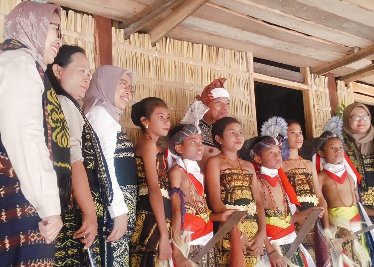 Peneliti Unsoed Purwokerto Telusuri Kearifan Lokal Pengobatan Adat Suku Kekoro    