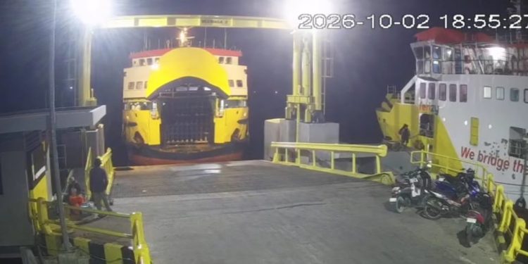 Keterlambatan Pelayaran KMP Lakaan Rute Kupang – Aimere Karena Terjadi Keterlambatan Pengisian BBM Oleh Pertamina